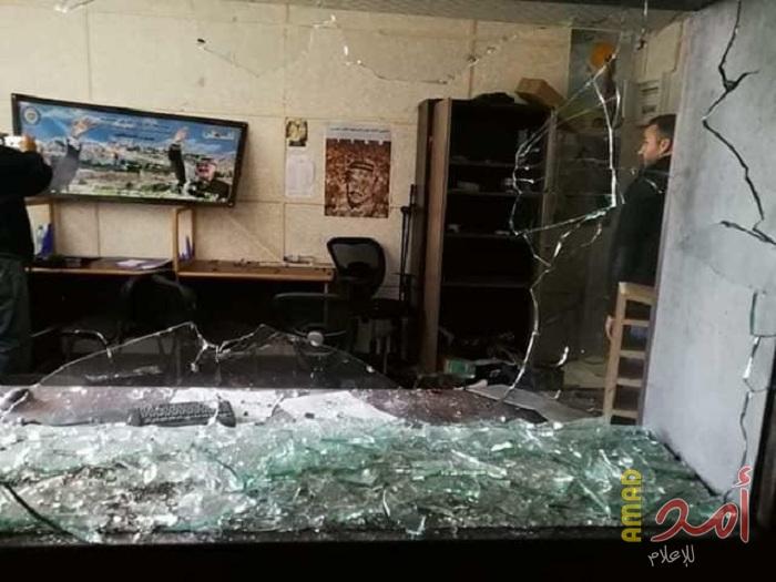 التحرير الفلسطينية تستنكر تخريب مقر تلفزيون فلسطين وتطالب أجهزة حماس بالكشف عن الجناة
