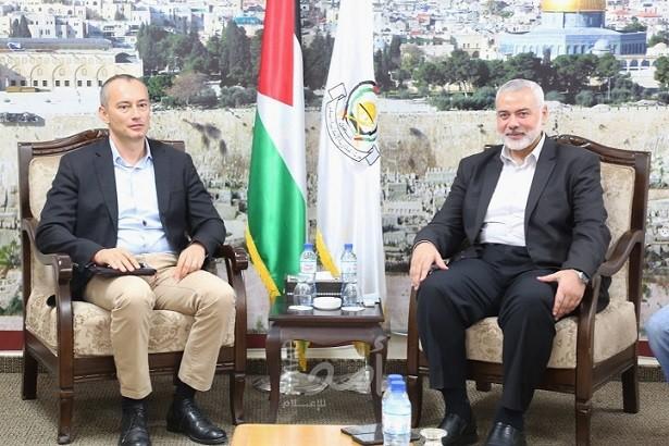 غزة: هنية يبحث مع ملادينوف حيثيات إجراء الانتخابات الفلسطينية