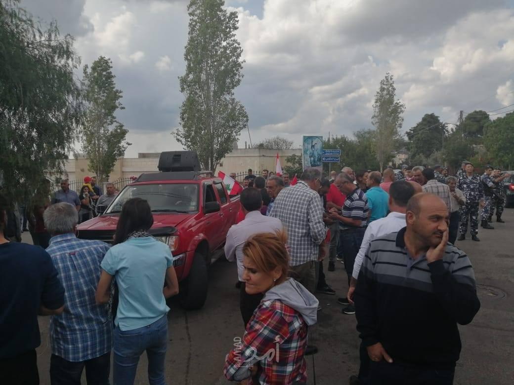 لبنان: إصابة 3 متظاهرين عند ساحة صيدا