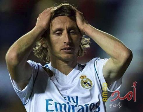 راكيتيتش يبلغ ميسي بعزم نجم ريال مدريد المغادرة