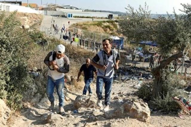 البطالة المتفشية تضاعف عدد الفلسطينيين الباحثين عن العمل في إسرائيل