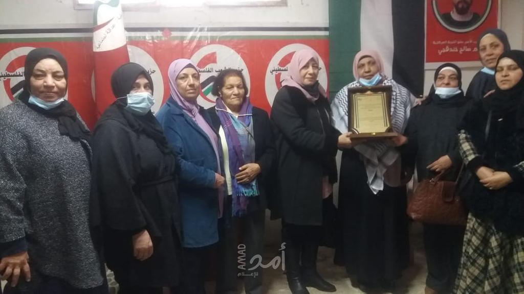 حزب الشعب الفلسطيني في صيدا يكرم عضوة اللجنة المركزية للحزب دينا خضر"ام ربيع"