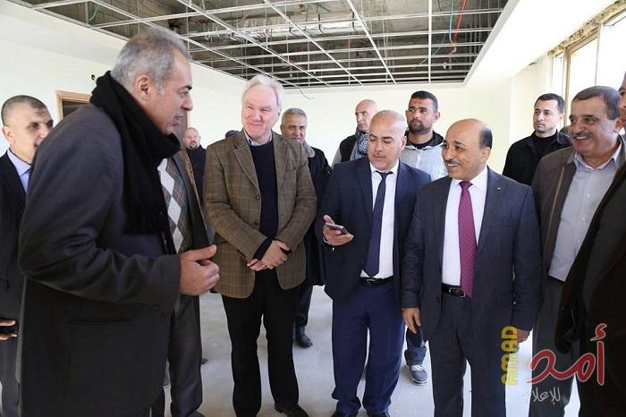 الحساينة وماتياس شمالي يتفقدان مباني جامعة الأزهر الجديدة وسط قطاع غزة
