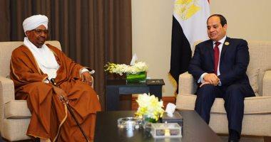 الرئيس "السيسي" لـ"البشير": لنحمى العلاقات الثنائية من الأطراف المغرضة