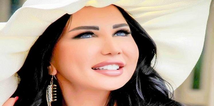جيني اسبر تعيش قصة حب رومانسية فى "فرصة أخيرة"