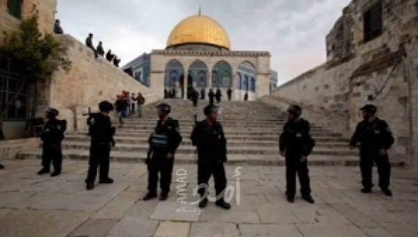 مستوطنون يواصلون اقتحام ساحات "الأقصى" بحراسة شرطة الاحتلال