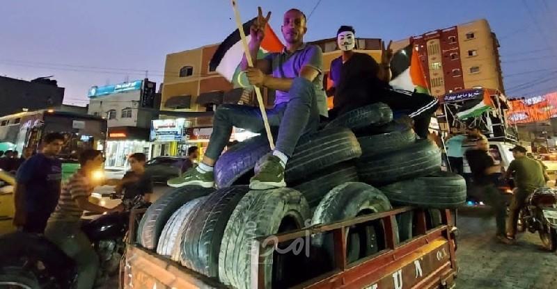 بدء فعاليات الإرباك الليلي شرق جباليا.. وقوات الاحتلال تهاجم الشبان قرب السياج الفاصل- فيديو وصور
