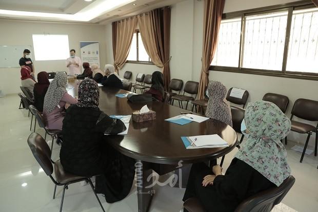 غزة: صندوق التشغيل يفتتح البرنامج التدريبي للمستفيدات من مشروع "خلق فرص عمل للشابات"