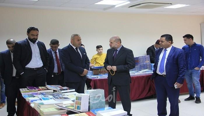 افتتاح معرض الكتاب الأول في نقابة المحامين