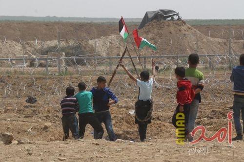 بالفيديو والصور- خلال جمعة "أطفالنا الشهداء"..  شهيدان وإصابات برصاص جيش الاحتلال شرق قطاع غزة