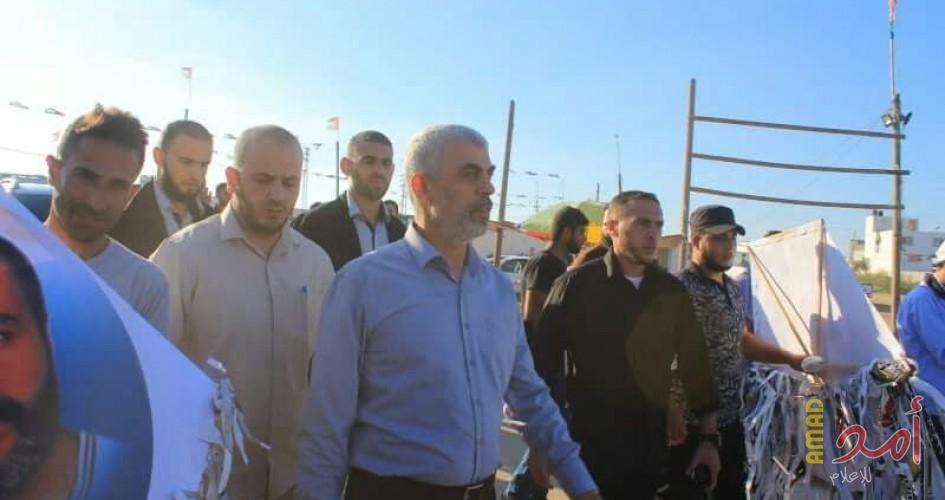 أول غيث الهدوء..السنوار يكشف عن "حزمة تسهيلات مالية" للأسر الفقيرة والجرحى والشهداء وموظفي غزة!