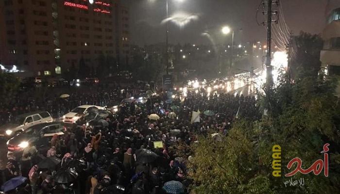 أردنيون يتظاهرون ضد سياسة الحكومة للمطالبة بإصلاحات اقتصادية شاملة بعمان