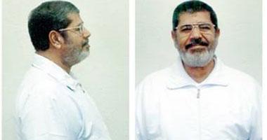 مرسي وصل الى مقر المحكمة ويمثل اليوم أمام القضاء في قفص زجاجي عازل