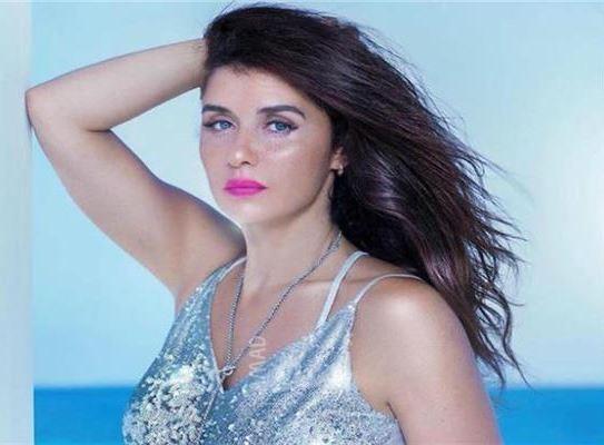 "كورونا" يضرب غادة عادل