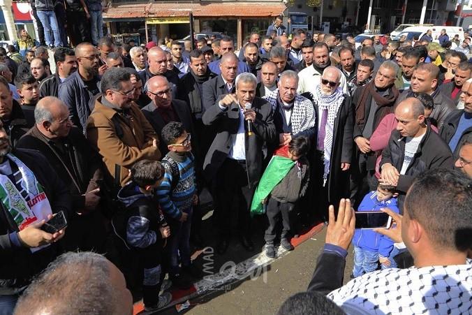 بالصور.. قلقيلية: وقفة احتجاجية رافضة لصفقة ترامب