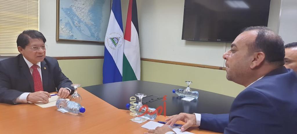 وزير خارجية نيكاراغوا يستقبل أمين عام اتحاد كتّاب وأدباء فلسطين مراد السوداني 