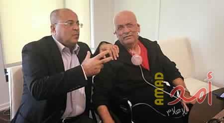 الطيبي يزور عريقات للإطمئنان على صحته
