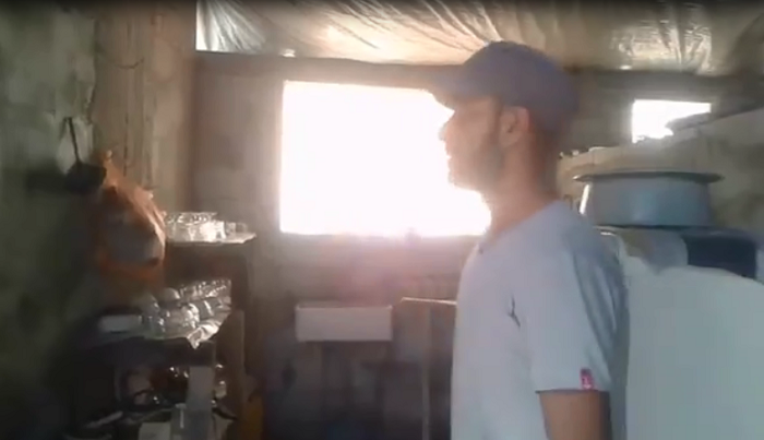 بالفيديو والصور.. من قلب غزة.. مأساةٌ حقيقية في منزلٍ لا يصلح للعيش الآدمي