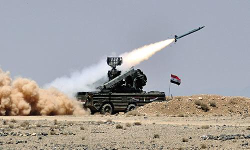 إسرائيل تهدد بتدمير الدفاعات الجوية السورية