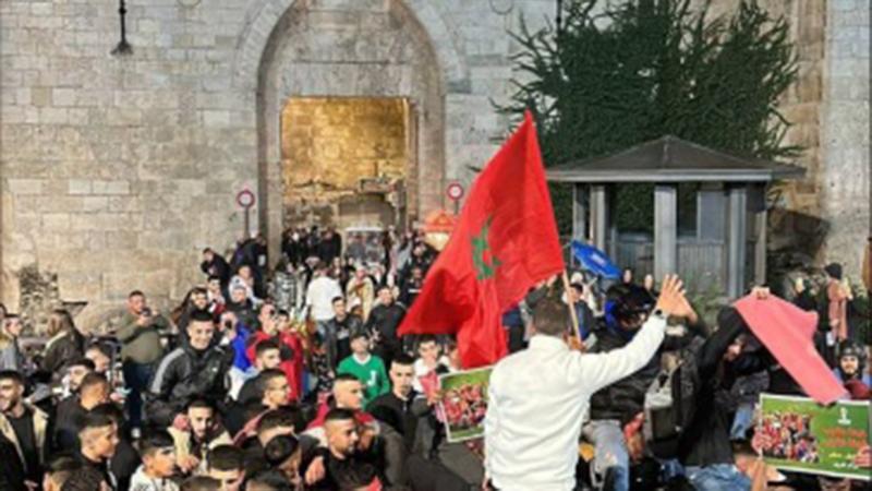 الاحتلال يقتحم نادي في القدس ويقمع مواطنين تواجدوا لتشجيع المنتخب المغربي