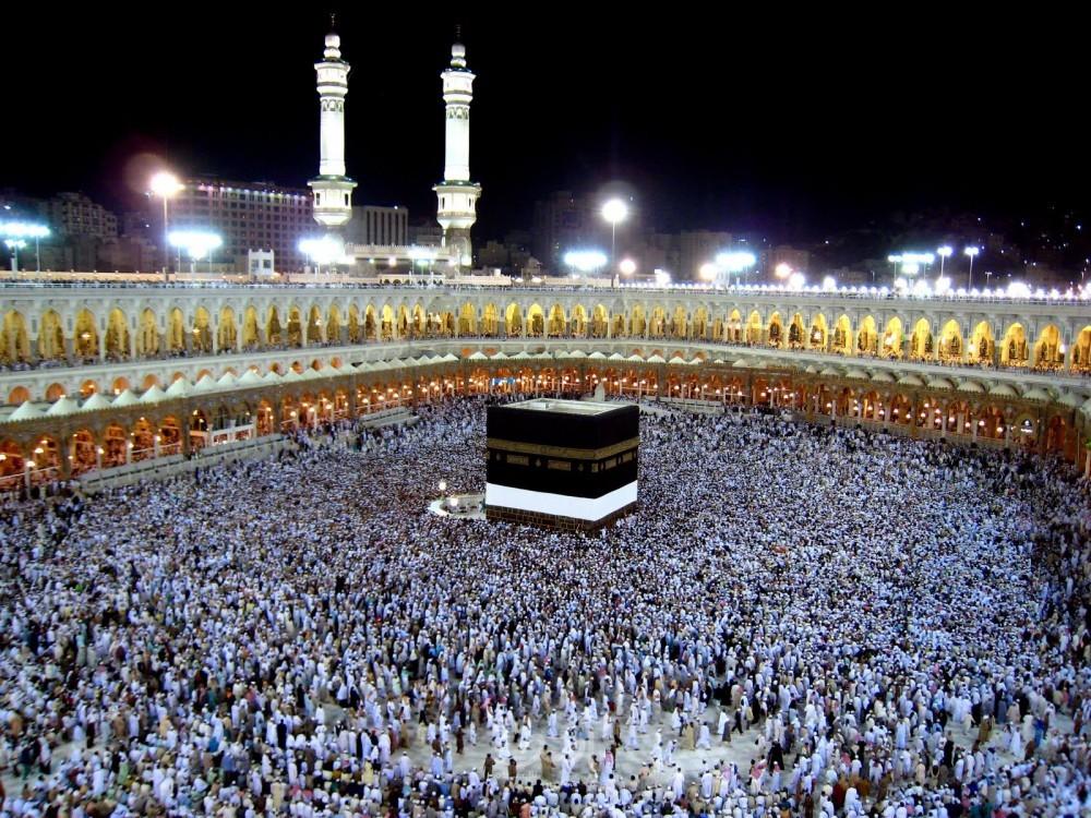 السعودية تحدد الفئات الممنوعة من العمرة أو الصلاة في رمضان