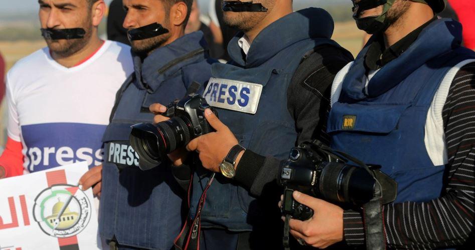 26 صحفياً فلسطينياً في سجون الاحتلال
