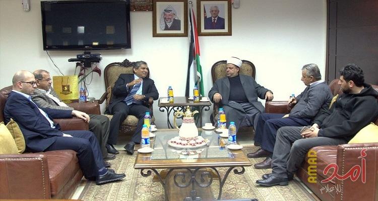 ادعيس يطلع سفير سيرلانكا على أوضاع المقدسات