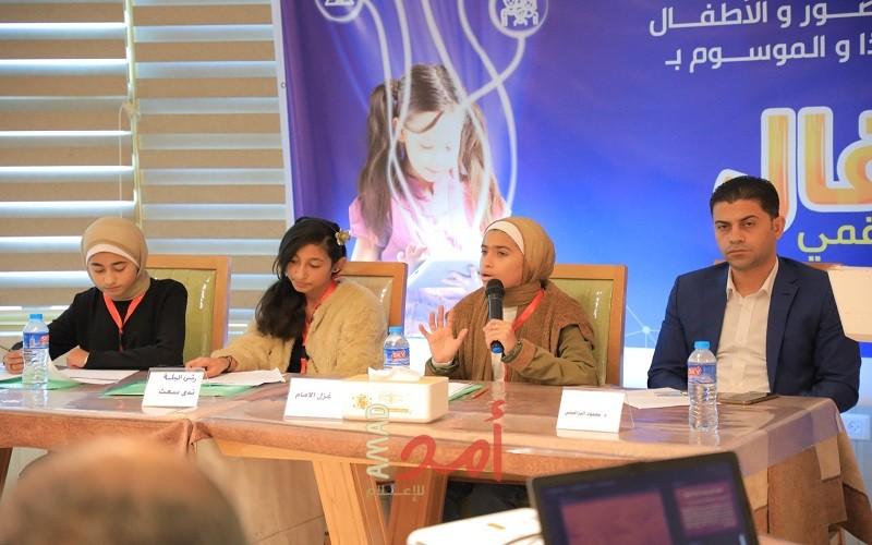غزة: أطفال يناقشون تأثير وسائل التواصل الاجتماعي على حياتهم الاسرية والنفسية والاجتماعية والدراسية