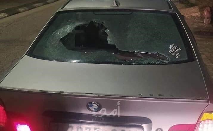 رام الله: مستوطنون يعتدون على ممتلكات المواطنين في بيتين