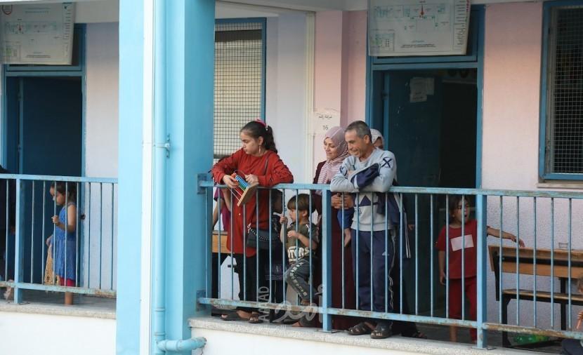 غزة: العائلات النازحة تطالب"الأونروا" بتقديم مساعدات عاجلة لهم