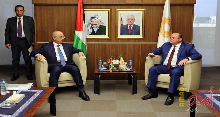 الحمد الله يشيد بأداء سلطة النقد ويؤكد استمرار دعم الحكومة لجهود تطويرها
