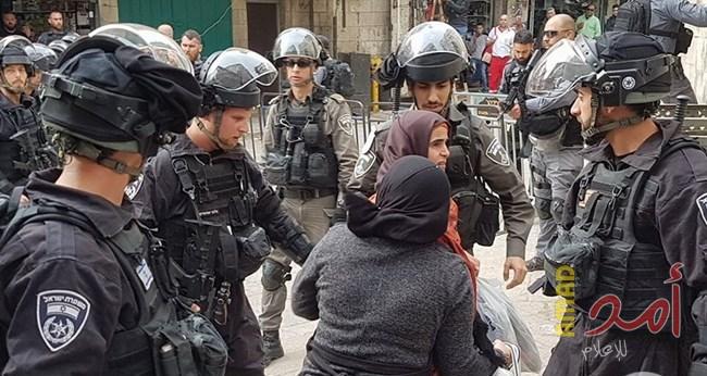 قوات الاحتلال تعتقل سيدتين بالقرب من مخيم العروب شمال الخليل
