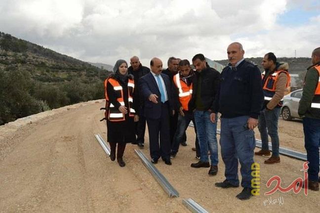 الحساينة يتفقد سير العمل في مشروع إعادة تأهيل طريق عنبتا –نور شمس