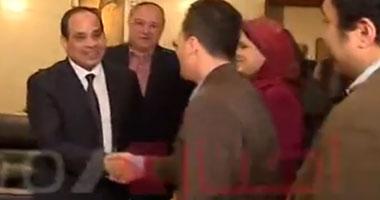 بالفيديو.. المشير السيسى يجتمع بأعضاء حملته الانتخابية