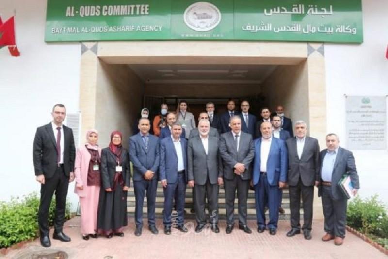 هنية يزور وكالة بيت مال القدس في العاصمة الرباط