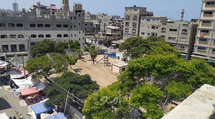 مخيم الشاطئ لا يتسع لقاطنيه ومتنزهه مهدد بالمصادرة للاستثمار