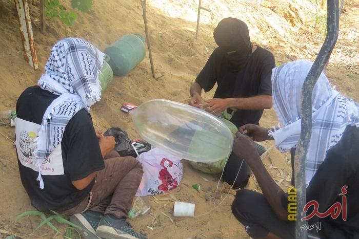 بالفيديو والصور.. "سواعد الإنتفاضة" لـ "أمد".. سنكثف إطلاق البالونات الحارقة رداً على تشديد الخناق على غزة