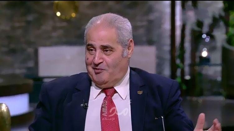 وفاة الكاتب المصري نبيل فاروق صاحب "رجل المستحيل".. والثقافة تنعي