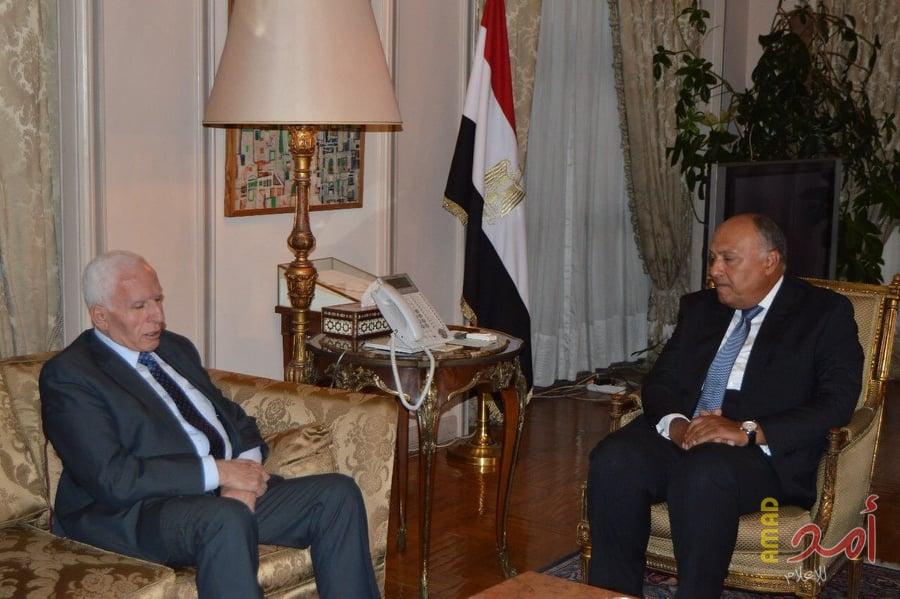 خلال لقاءه الأحمد.. شكري يؤكد على استمرار الجهود المصرية الداعمة للمصالحة الفلسطينية للتصدي للتحديات الراهنة
