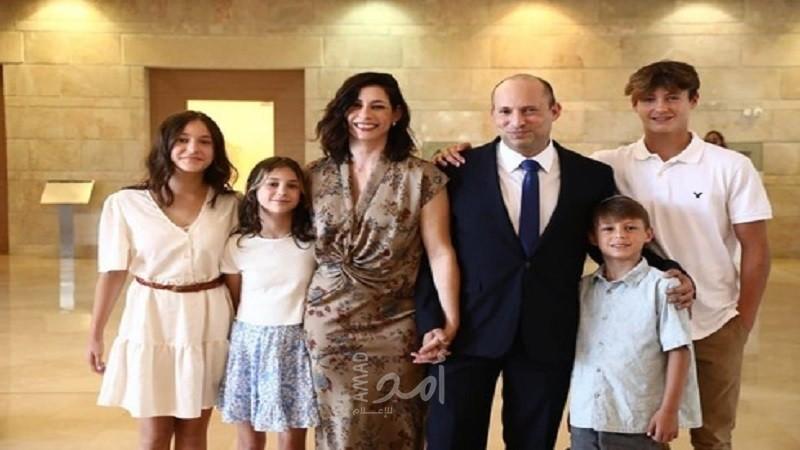 بينيت يمتنع عن سفر عائلته لإجازة خارجية