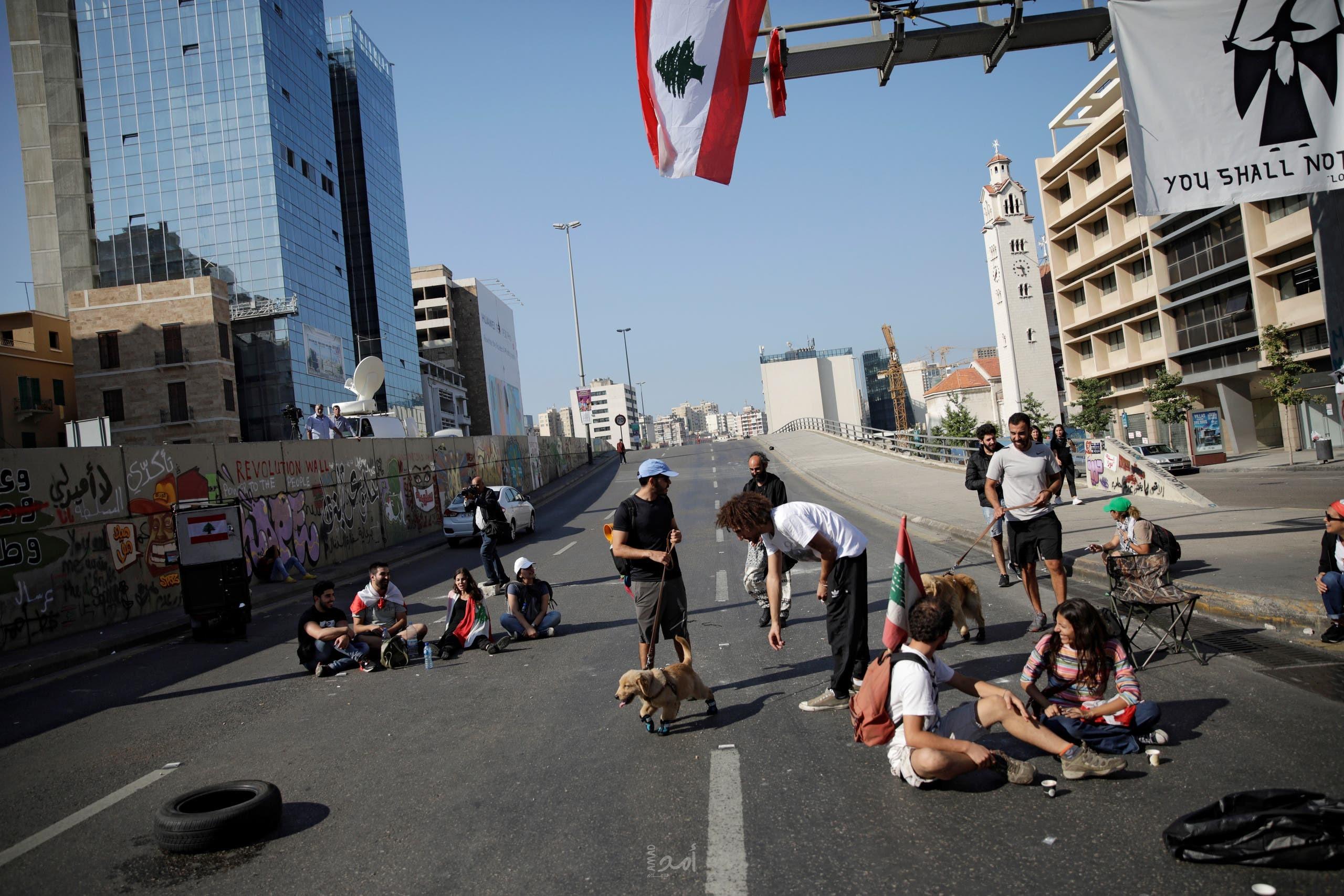 الانتفاضة اللبنانية مستمرة والأمن يفتح  الطرقات بالقوة ورفض الحراك لتسريبات عن تشكيلة حكومية
