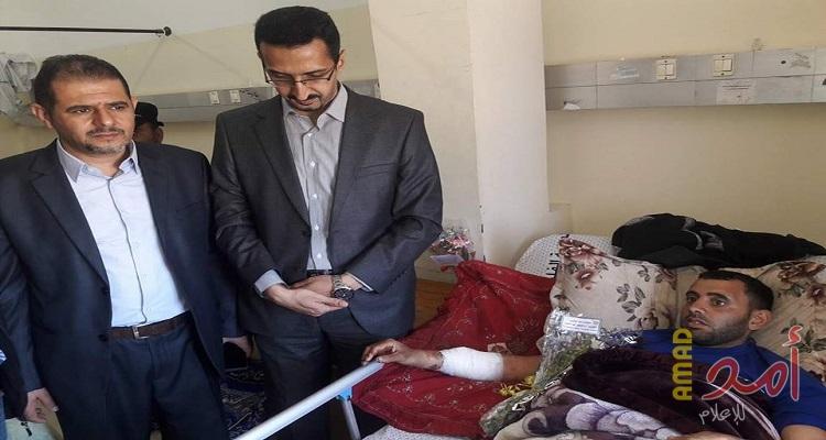 محافظة غزة تزور بيوت الشهداء وتعود جرحى مسيرة العودة الكبرى