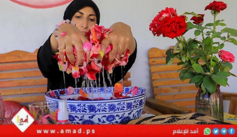 تقرير: حكاية الصيدلانية أريج الكيلاني مع "مستحضرات التجميل"- صور