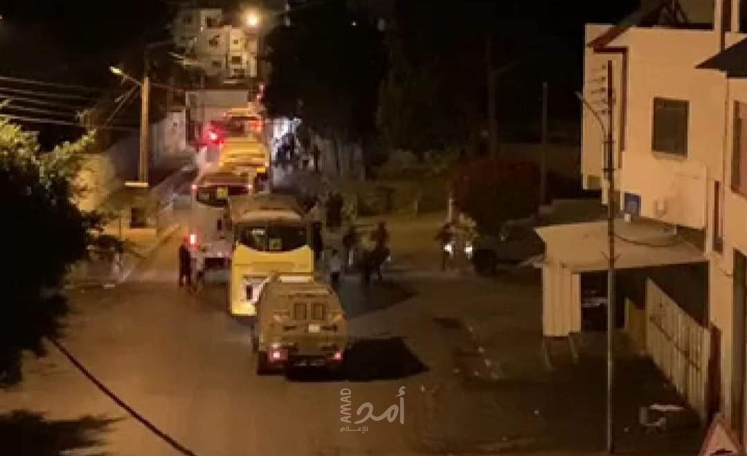 قوات الاحتلال تقتحم صالة أفراح في الخليل