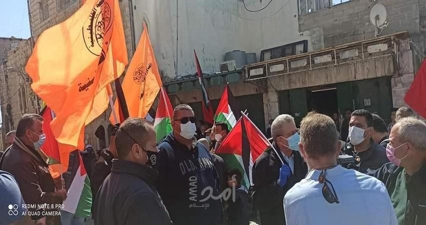 البرغوثي: الشعب الفلسطيني لم ولن ينسى مجزرة الحرم الإبراهيمي