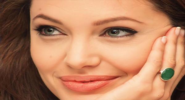 أنجلينا جولى تسعى لإنهاء إجراءات الطلاق بنهاية 2018