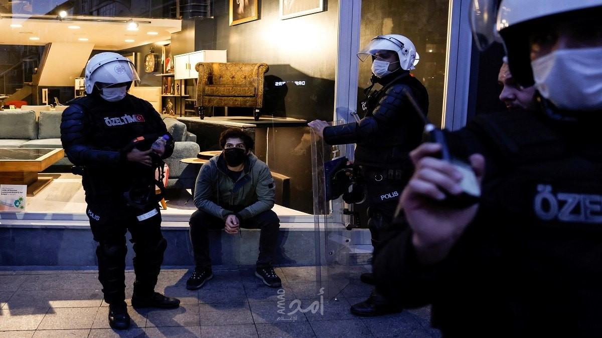 تركيا ترحّل إسرائيليين اقتحما موقف الطائرات داخل مطار.. أحدهما كسر الزجاج وأصرّ على الدخول- فيديو