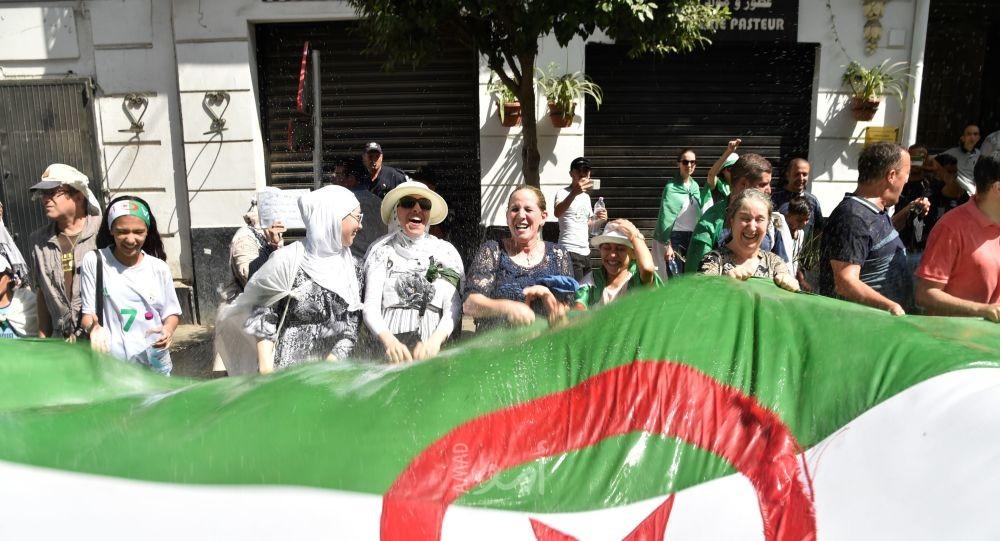 الجزائر: مظاهرات ضدّ مشروع قانون جديد للمحروقات