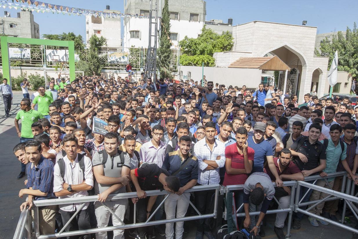 "جوال" تحتفل بالطلبة الجدد في الكلية الجامعية للعلوم التطبيقية
