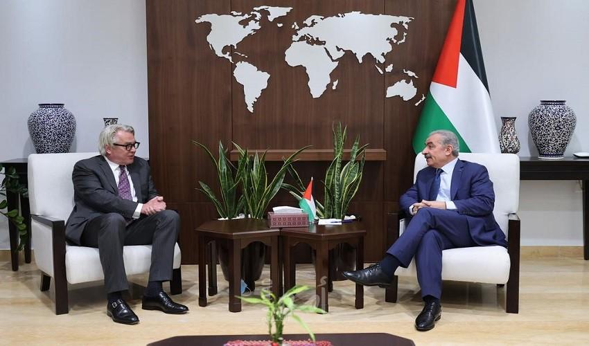اشتية يبحث مع وينسلاند آخر التطورات وتأثير الأحداث الجارية في العالم على فلسطين